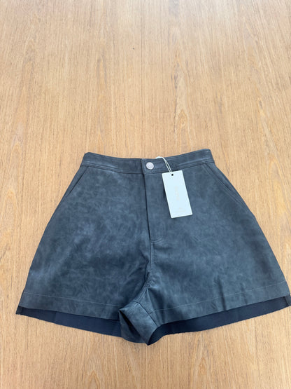 Short Saia New Leather