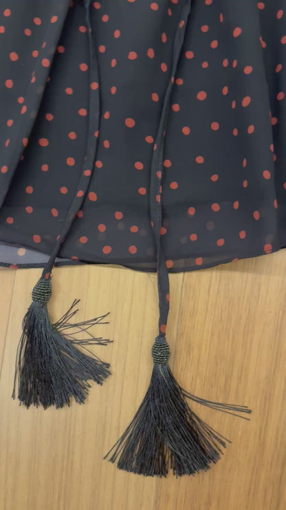Vestido com alça babado
